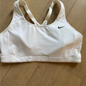 Nike Victory Sports Bra